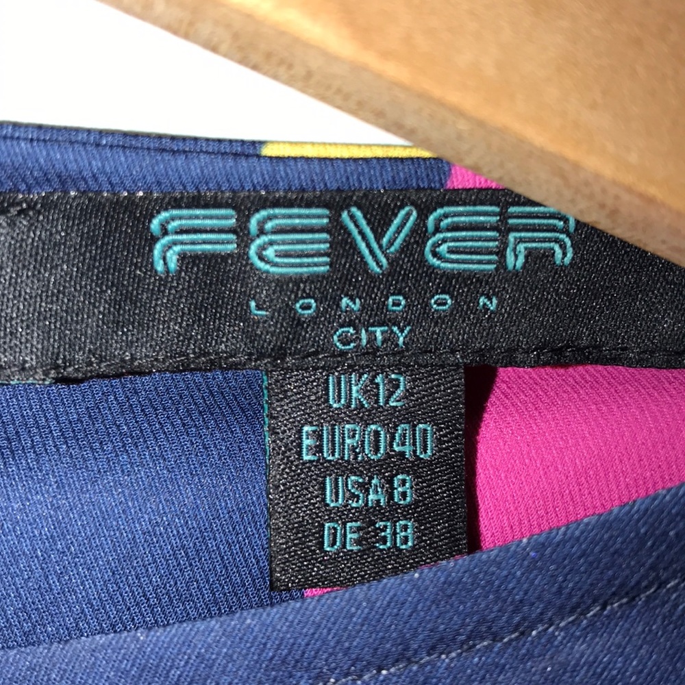 ❤️FEVER LONDON CITY DRESS - Picture 2 of 6